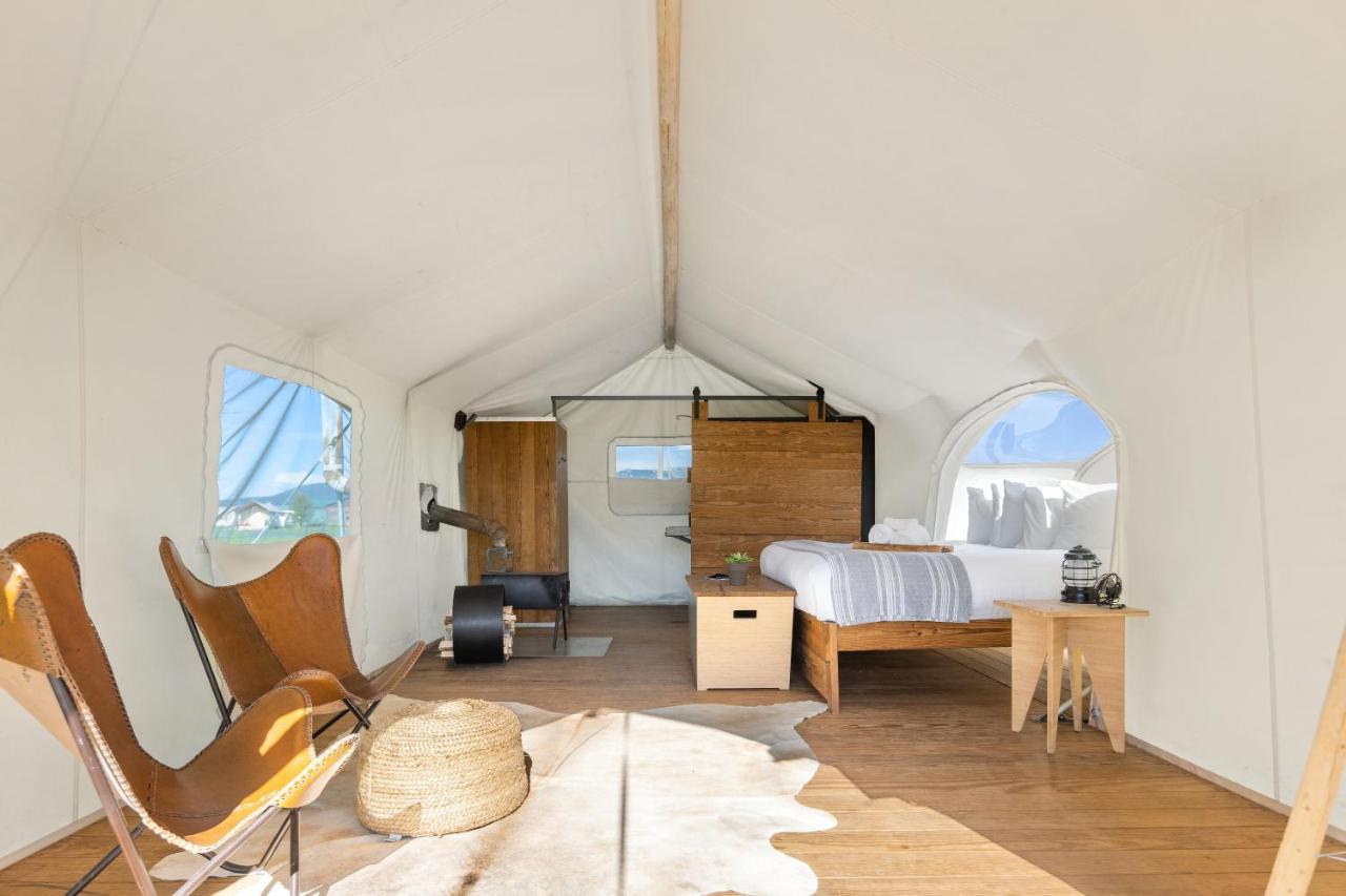 Under Canvas ウェスト・イエローストーン エクステリア 写真