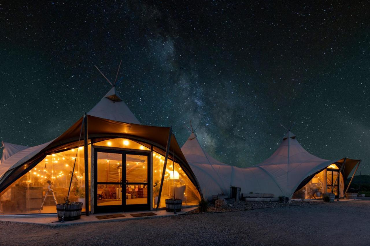 Under Canvas ウェスト・イエローストーン エクステリア 写真