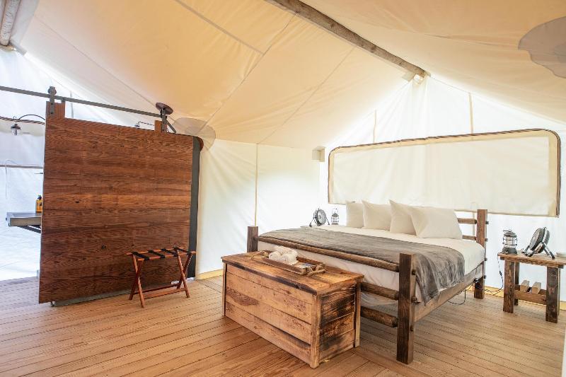Under Canvas ウェスト・イエローストーン エクステリア 写真
